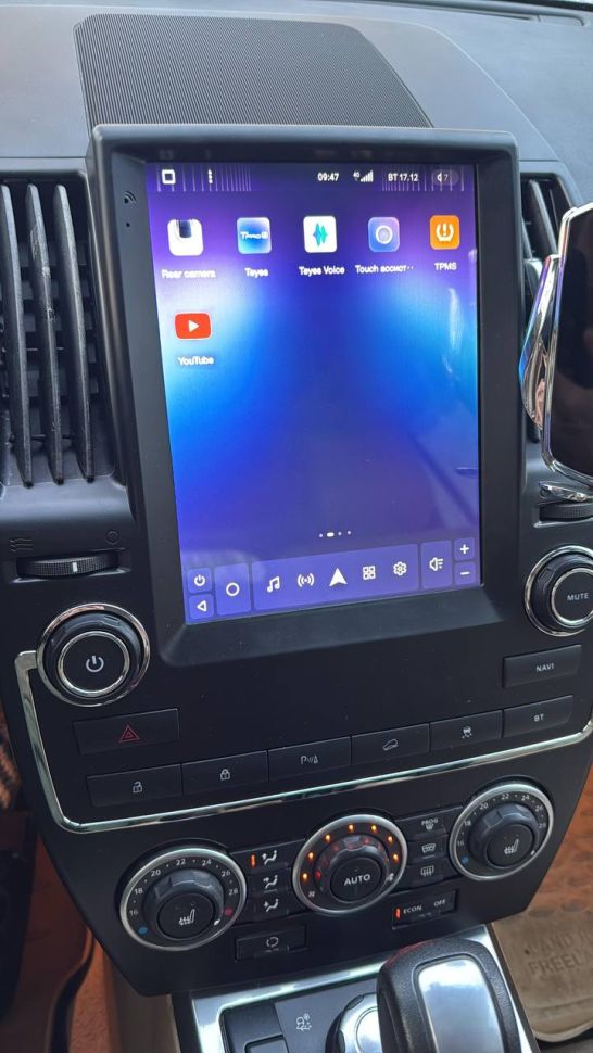 Штатная магнитола Tesla style Teyes TPRO 2 4/32 Land Rover Freelander 2 (2006-2012) Тип-B
